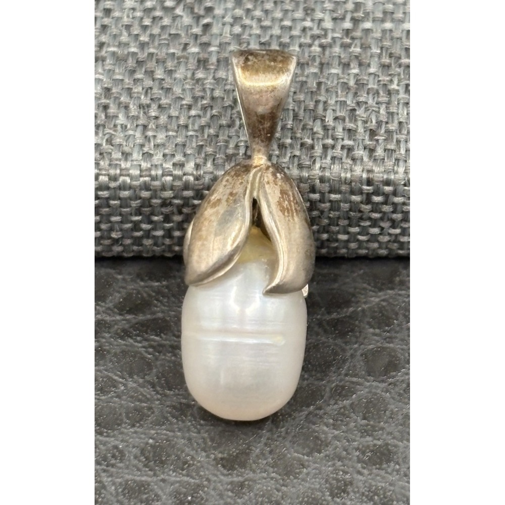 Vintage Sterling Silver 925 Pendant Pearl Drop Fruit Design Leaf Setting